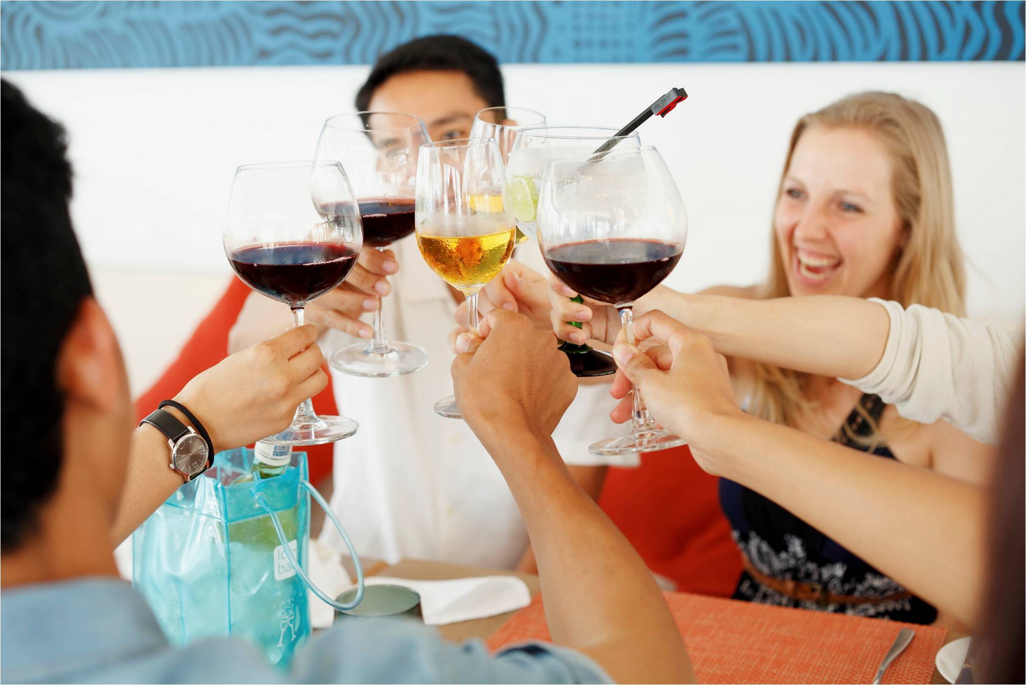 Coast Beach Club & Bistro Samui - Friends will be friends