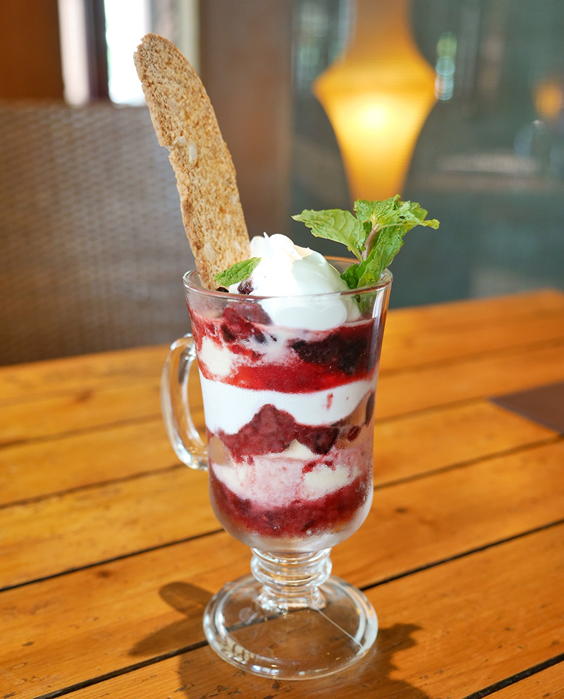 berry-trifle